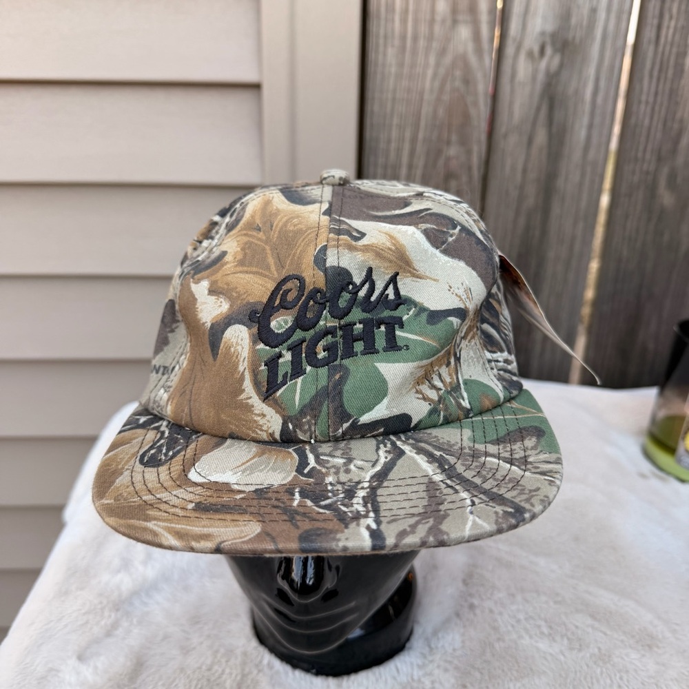 NWT Vintage Coors Light Camo Cap
